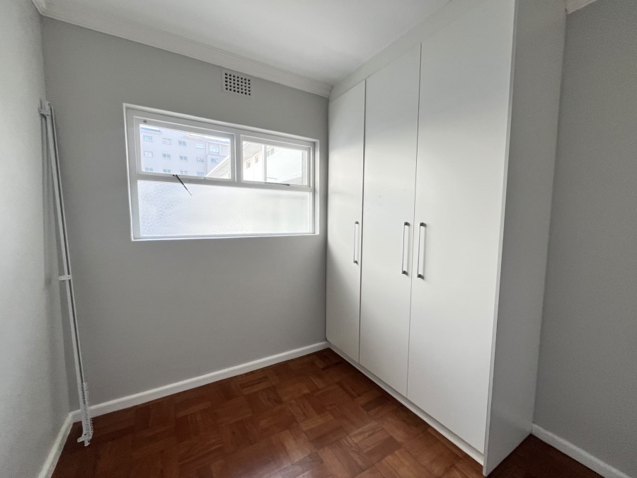 2 Bedroom Property for Sale in Sea Point Western Cape